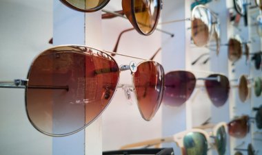 Choosing Eyeglass Frames